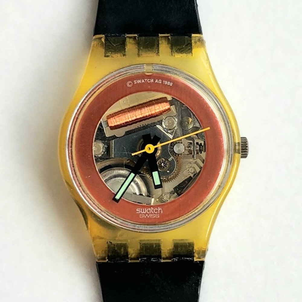 Swatch 1988 Vintage Lady Disque Rouge Watch